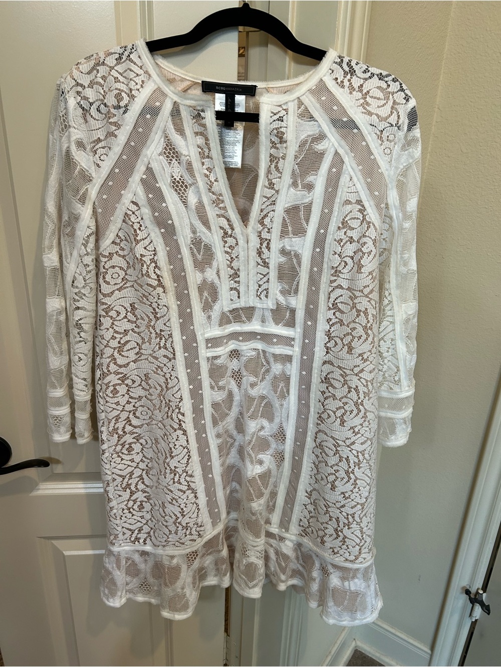 BCBGMaxAzria White Lace Long-Sleeve Tunic Dress